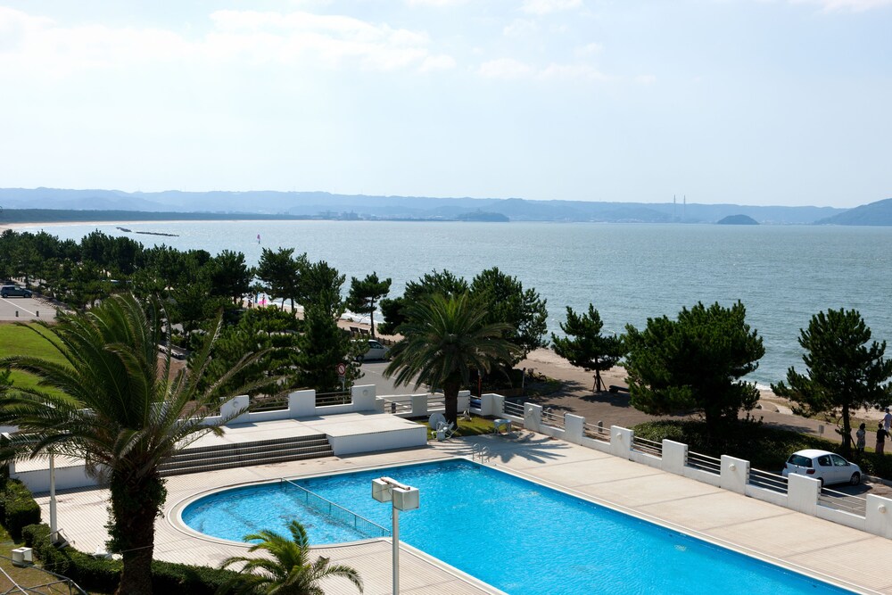 旅館 魚半 ビーチ近くに位置する屋外プール付きの旅館 宿泊予約はホテルズドットコム