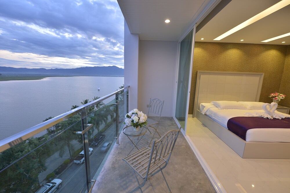 普格隆豪华酒店, 帕夭府, 套房, 阳台