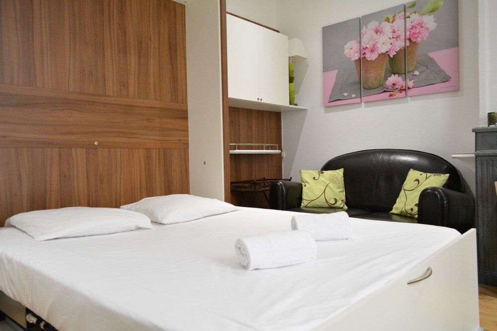 Appartement Cosy Centre Historique Bordeaux Info Photos Reviews Book At Hotels Com