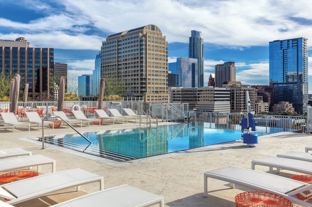 Book Club Wyndham Austin in Austin | Hotels.com