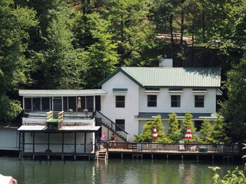 Top 10 Hotels In Columbus North Carolina