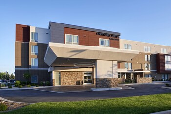 15 Closest Hotels To Rivertown Crossings Mall In Grandville
