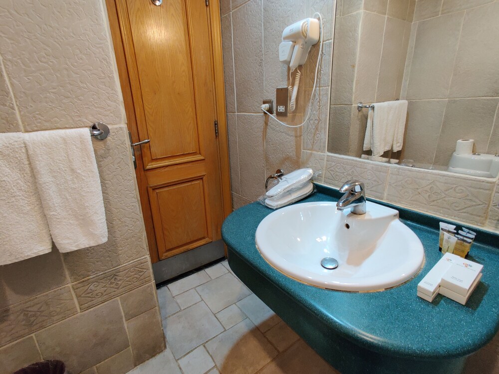 احجز فندق المدينة كريم في المدينة المنورة قارن أسعار الفنادق في المدينة المنورة