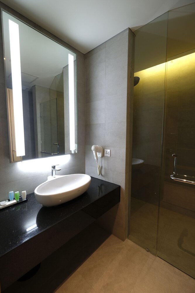 ホテル アヨラ リッポー チカラン チカラン の宿泊予約 ホテルズドットコム