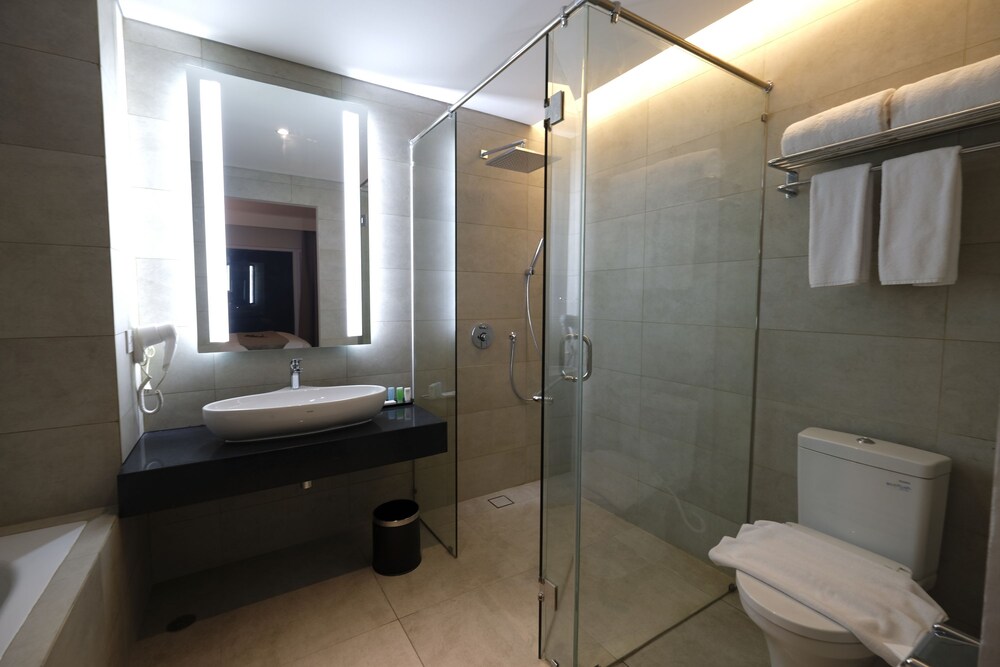 ホテル アヨラ リッポー チカラン チカラン の宿泊予約 ホテルズドットコム