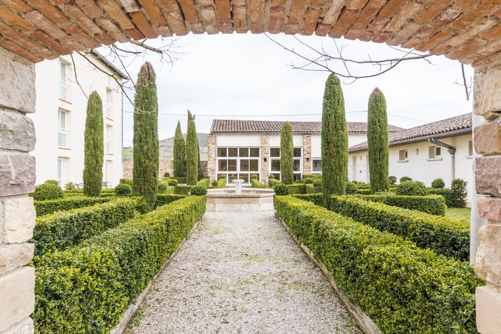 Book Hotel La Metairie In Cordes Sur Ciel Hotels Com