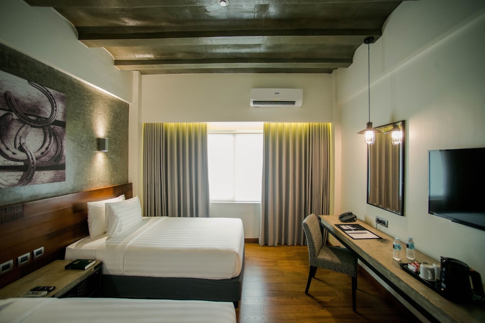 Book Double M Hotel In Valencia Hotels Double M Hotel Valencia