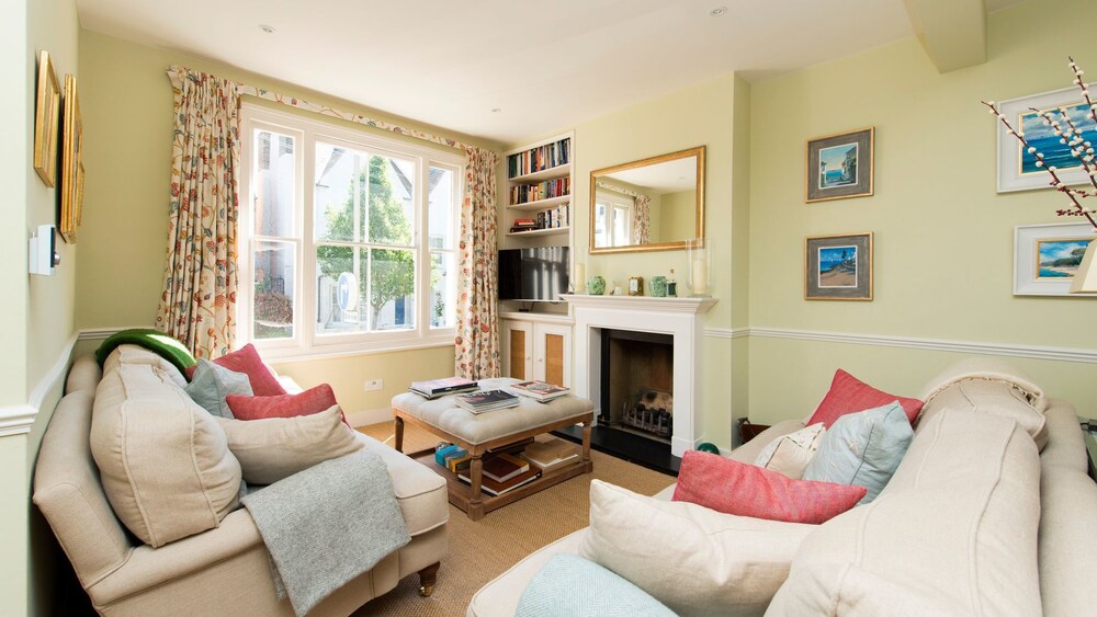 Book Delightful 3br Family Home Near Battersea Park In London Delightful 3br Family Home Near Battersea Park London