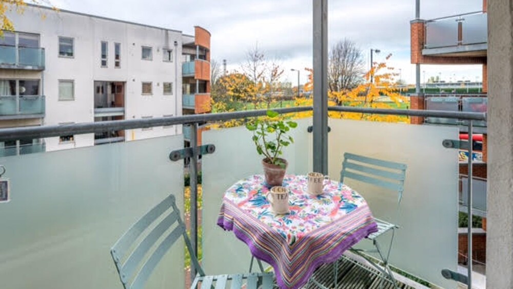 Bright 1BR West London Apt close to Notting Hill (London, United ... Bright 1BR West London Apt close to Notting Hill (London, United ...