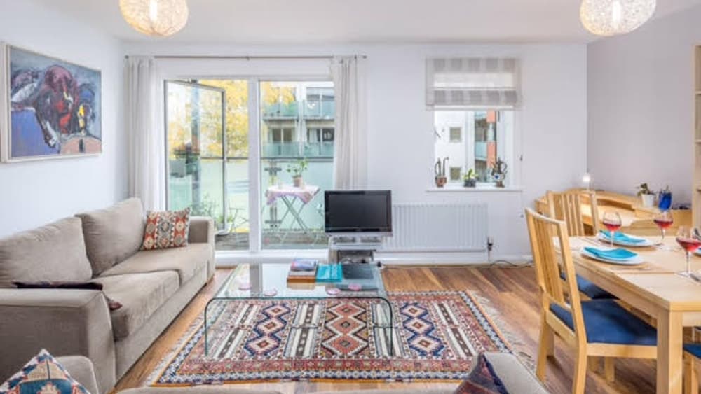 Bright 1BR West London Apt close to Notting Hill (London, United ... Bright 1BR West London Apt close to Notting Hill (London, United ...