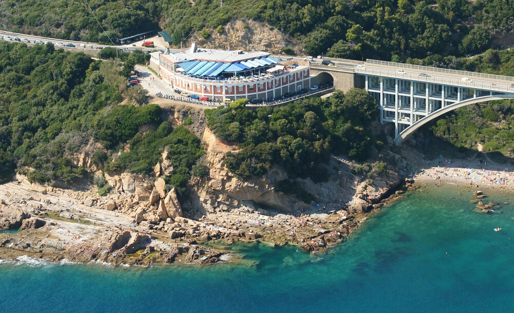 Book Il Romito In Livorno Hotels Il Romito Livorno
