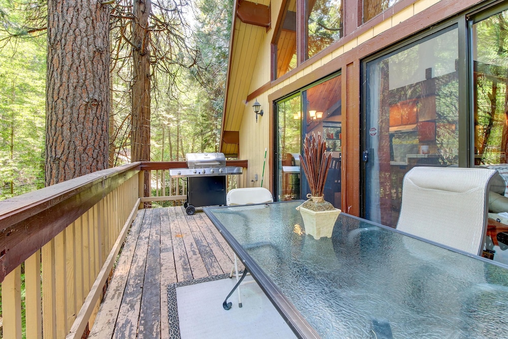 Book Evergreen Dream Vacation Home 3 Bedroom In Lake Arrowhead Evergreen Dream Vacation Home 3 Bedroom Lake Arrowhead Apartment Balcony