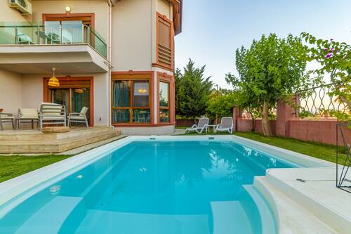 احجز فيستا فيلاز آند سويتس في بيليك قارن أسعار الفنادق في بيليك