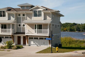 Top 10 Hotels In Holland Michigan Condos In Holland