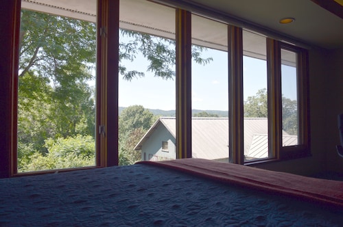 15 Closest Hotels To Oakwood Mall In Eau Claire Hotelscom