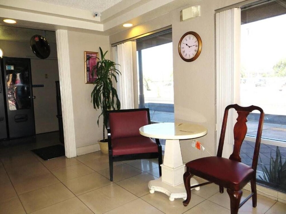 Book Bridger Inn Hotel Las Vegas In Las Vegas Hotels Com