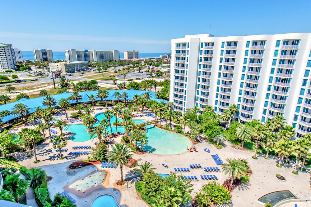 11th floor views~lagoon pool~updated~palms resort 11105 jr 2br