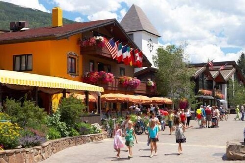 9 vail road vail village condo next to the four seasons and