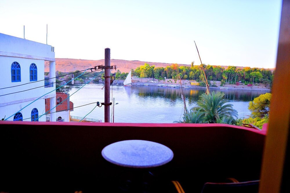 Ø§Ø­Ø¬Ø² Ø¯Ø§Ø± Ø¶ÙØ§ÙØ© Ø§ÙØ¨Ø±ÙØ³ ÙÙ Ø£Ø³ÙØ§Ù ÙØ§Ø±Ù Ø£Ø³Ø¹Ø§Ø± Ø§ÙÙÙØ§Ø¯Ù ÙÙ Ø£Ø³ÙØ§Ù