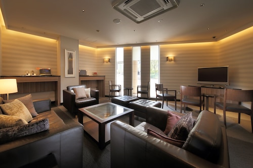 10 Best Cheap Hotels Near Nijubashimae Marunouchi Station Hotels Com 10 Best Cheap Hotels Near Nijubashimae Marunouchi Station Hotels Com