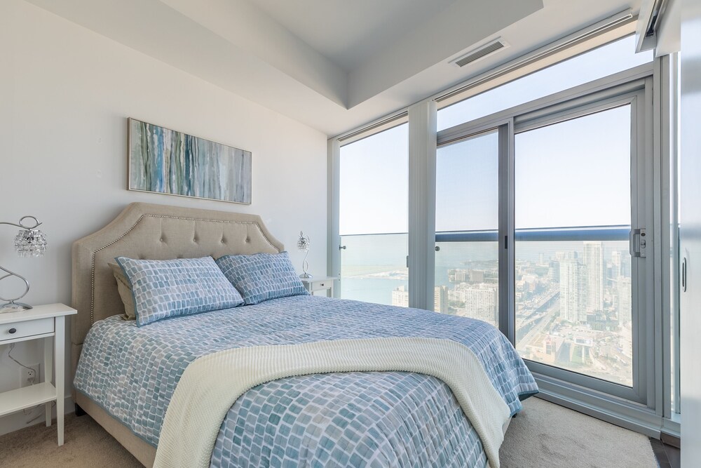 고저스 아파트먼트 인 더 하트 오브 토론토 (Simply Comfort. Gorgeous Apartments in the Heart of Toronto) 이용 후기 토론토에 있는... 