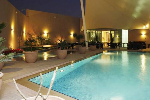 احجز فلل فيفيندا الفندقية غرناطة في الرياض قارن أسعار الفنادق في الرياض