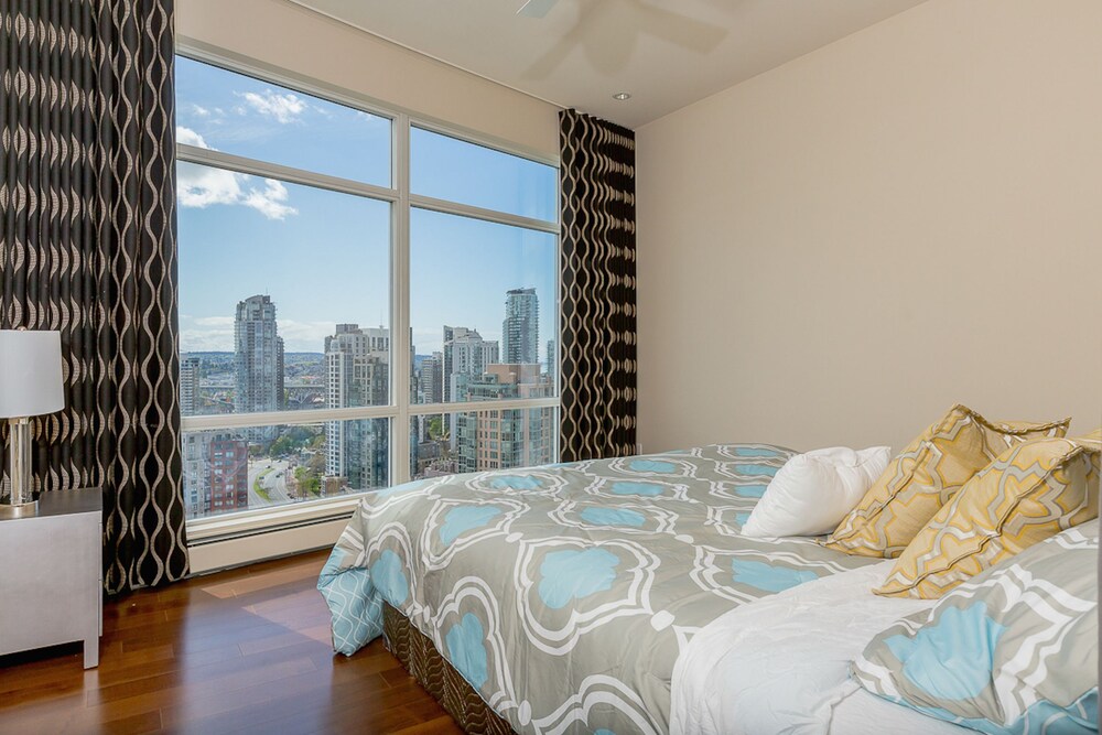 Book Yaletown Exclusive Marinaside In Vancouver Hotels Yaletown Exclusive Marinaside Vancouver Condo 2 Bedrooms Baths