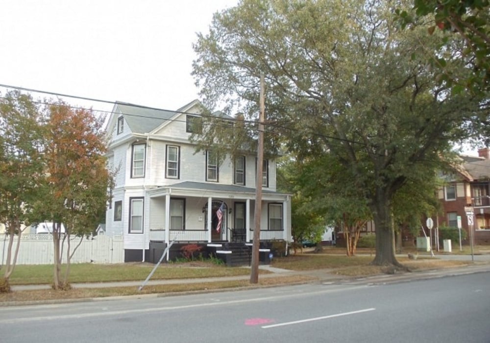 Book Huntington House In Newport News Hotels Huntington House Newport News