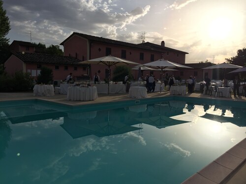 15 Closest Hotels To La Madonna Di Citerna Di Donatello In Pistrino Hotels Com