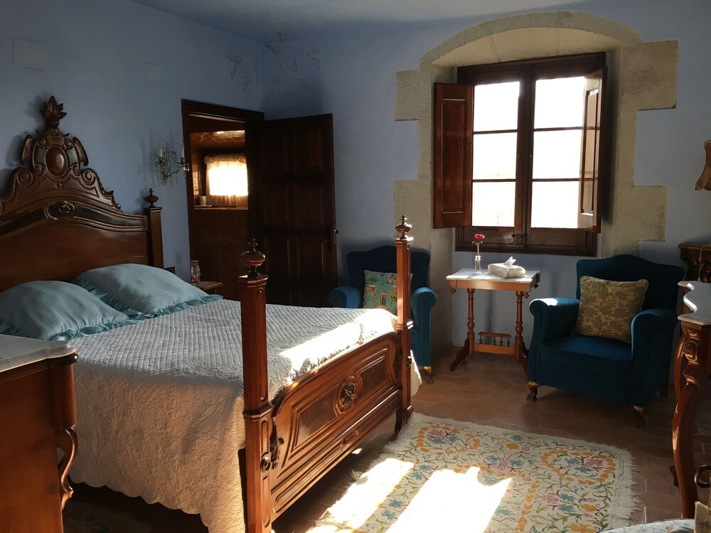 Book Hotel Masia Can Vive In Cabrera De Mar Hotels Com