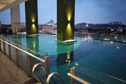 Elegant Cube Soho One South Seri Kembangan Updated Price Reviews Hd Photos Hotels Com