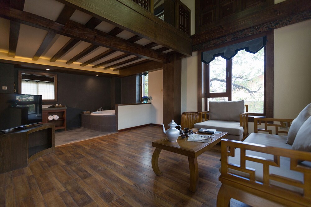 荷悦噶丹精品酒店