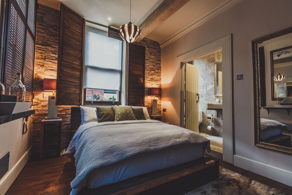 Book The Cow Hollow Hotel In Manchester Hotels The Cow Hollow Hotel Manchester Guest Room