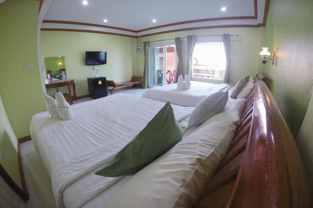 Hotel Reviews On Tripadvisor Situated off the coast of pattaya city on the island of koh larn. blogger