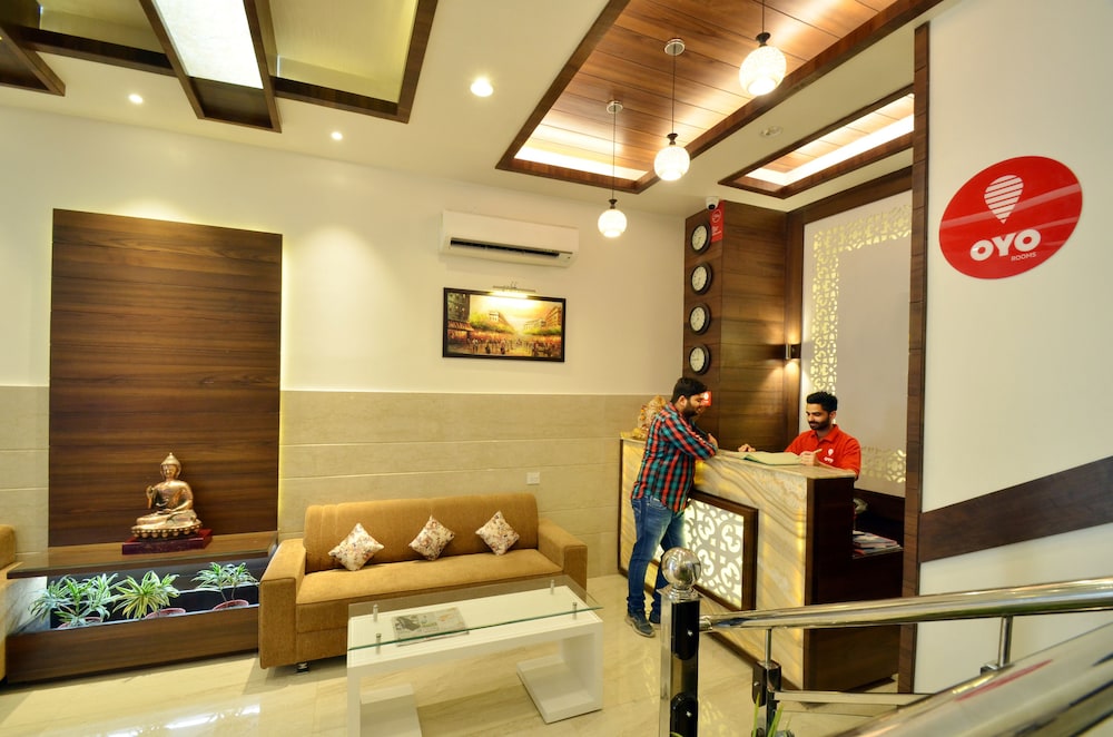 Book Oyo 8673 Hotel Hollywood Heights In Amritsar Hotels Oyo 8673 Hotel Hollywood Heights Amritsar Lobby