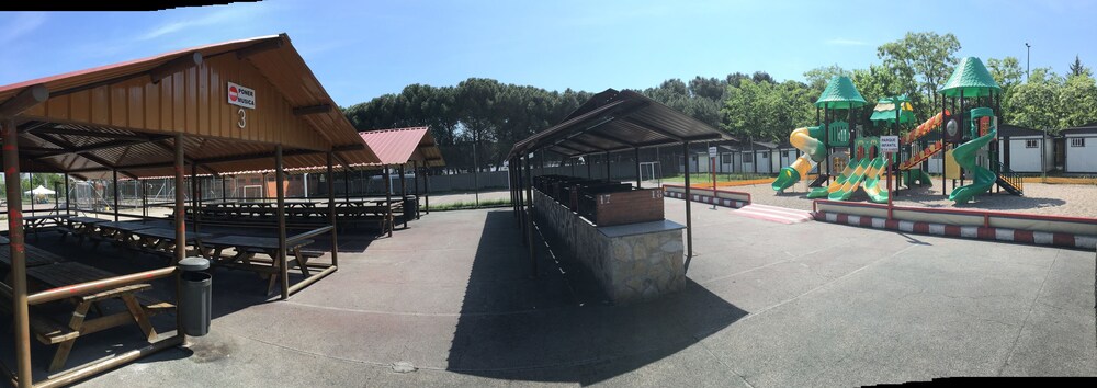 Book Bungalows Camping Alpha Madrid In Getafe Hotels Com