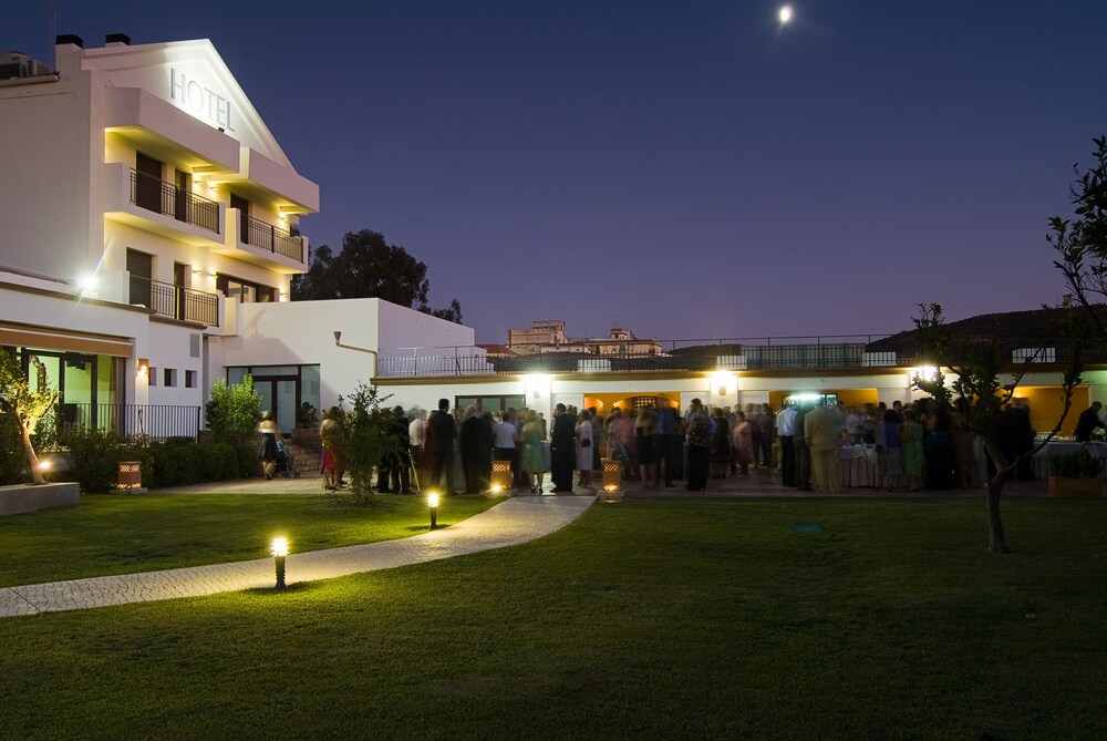 格拉纳多斯酒店