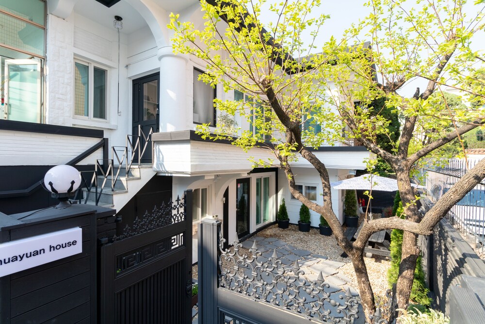 15+ Fully hong hostel south korea info