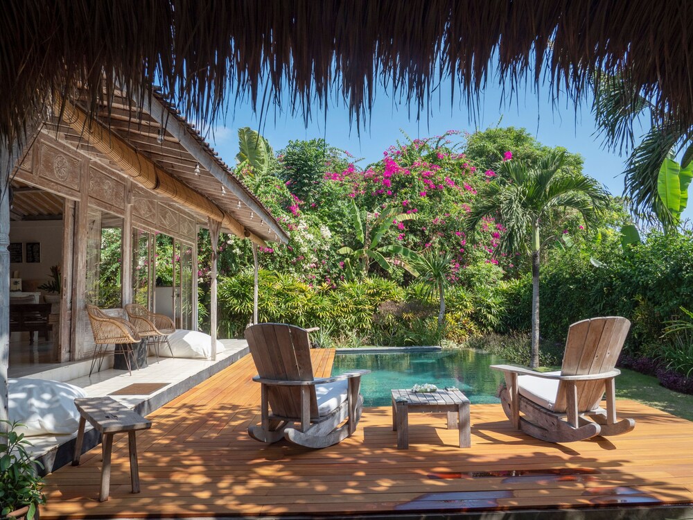 Get The Beach House At Berawa Canggu Pics