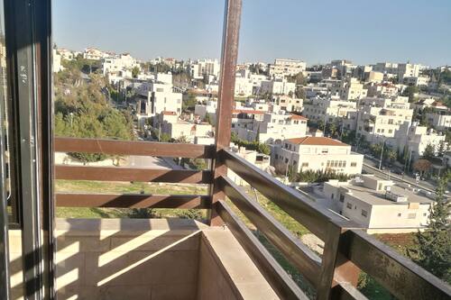 احجز شقق كوزي دير غبار في عمان قارن أسعار الفنادق في عمان