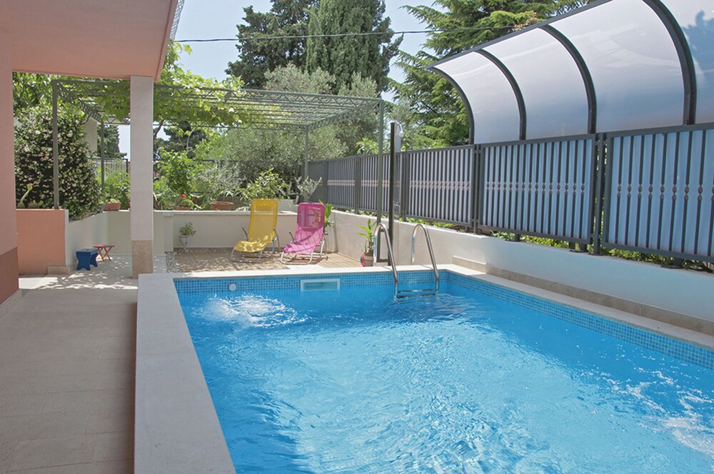 家庭公寓, 泳池景观 - 露台