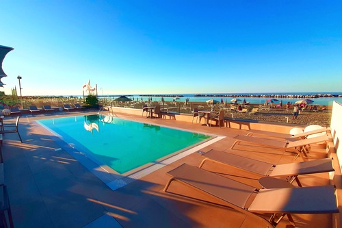 Prenota You Me Beach Hotel A Rimini Hotels Com