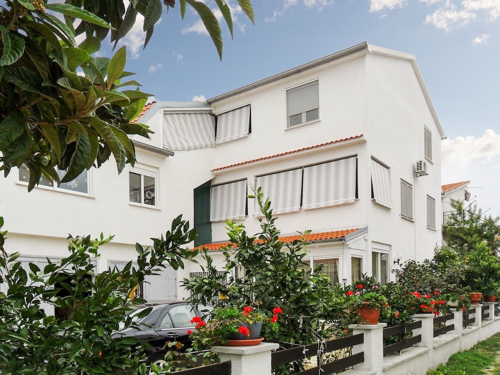 Book Bright Studio On The Dalmatian Coast With Terrace Garden And Bright Studio On The Dalmatian Coast With Terrace Garden And Sea View 900 M