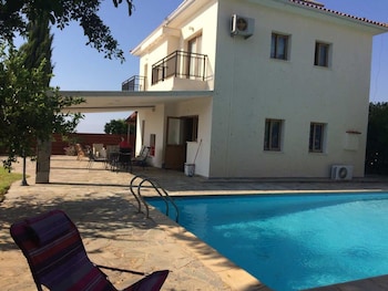 Φωτογραφία του House With 3 Bedrooms in Argaka, With Wonderful sea View, Private Pool, Enclosed Garden - 200 m From the Beach, Αργάκα