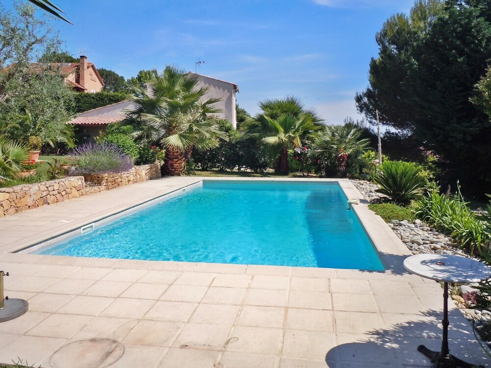 book one bedroom apartment in nice with internet pool balcony and