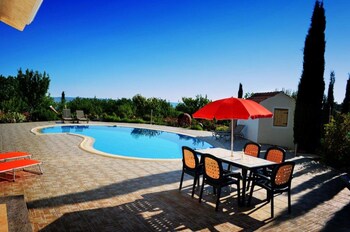 Picture of House With 5 Bedrooms in Paphos, With Private Pool, Enclosed Garden and Wifi - 15 km From the Beach in Fyti