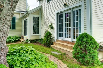 15 Closest Hotels To Waterfront Promenade Park In Newburyport 15 Closest Hotels To Waterfront Promenade Park In Newburyport