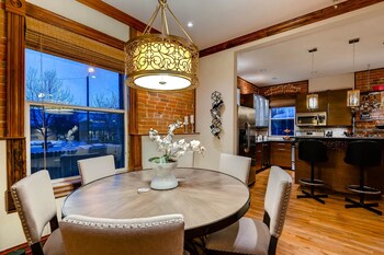 Top 10 Denver Hotels Near Zoo Colorado