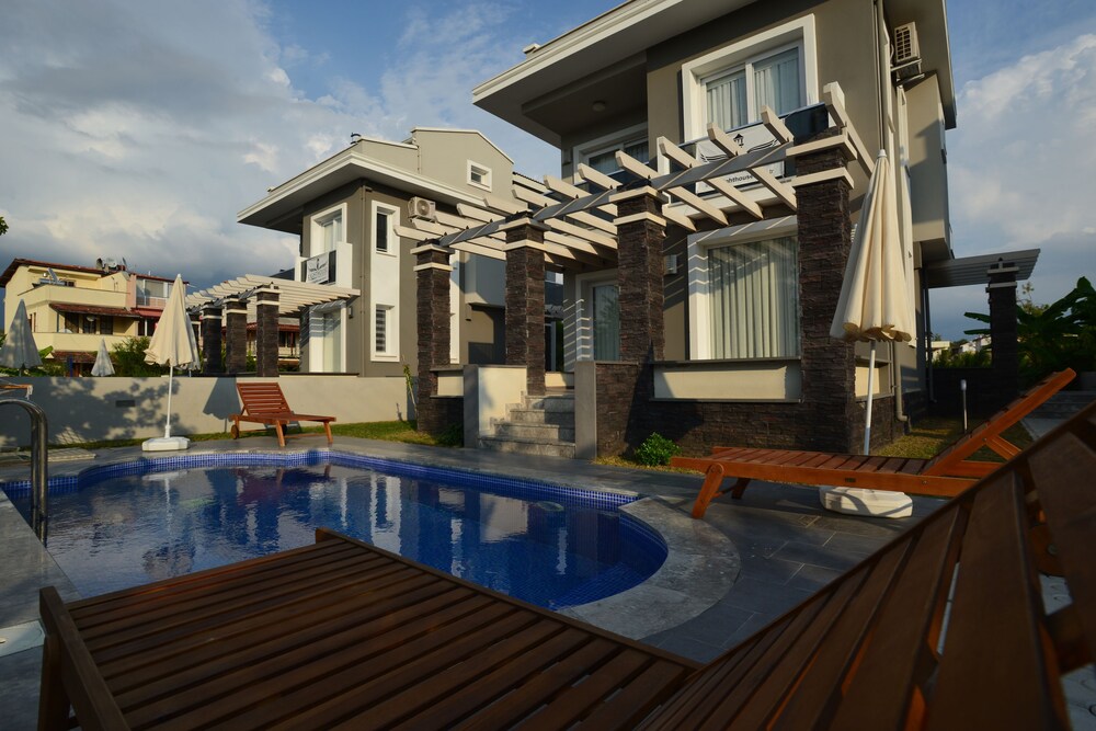 احجز لايت هاوس أليكسا فيلاز في فتحية