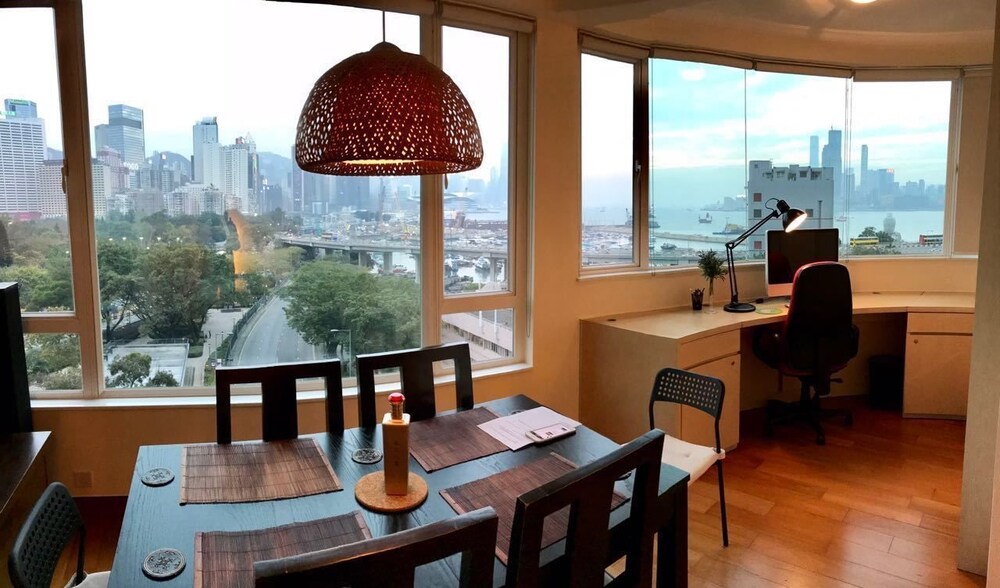 Book Harbourside Hong Kong In Hong Kong Hotels Com